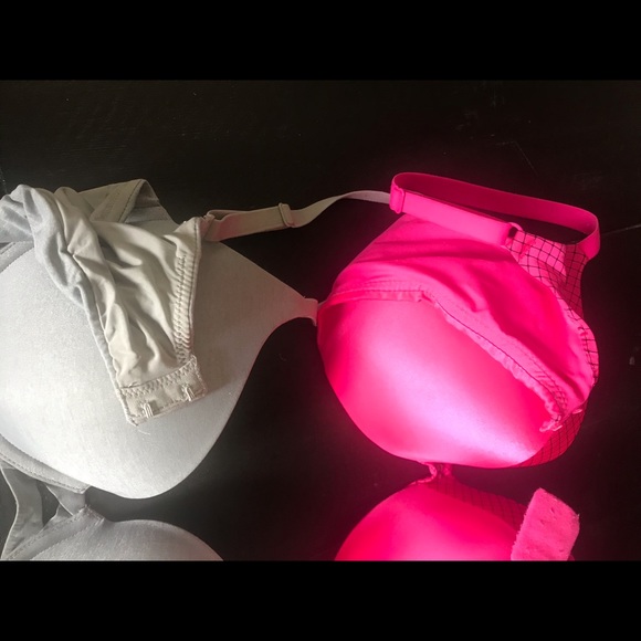 Victoria secret bras size 34D two bras! - Picture 12 of 16